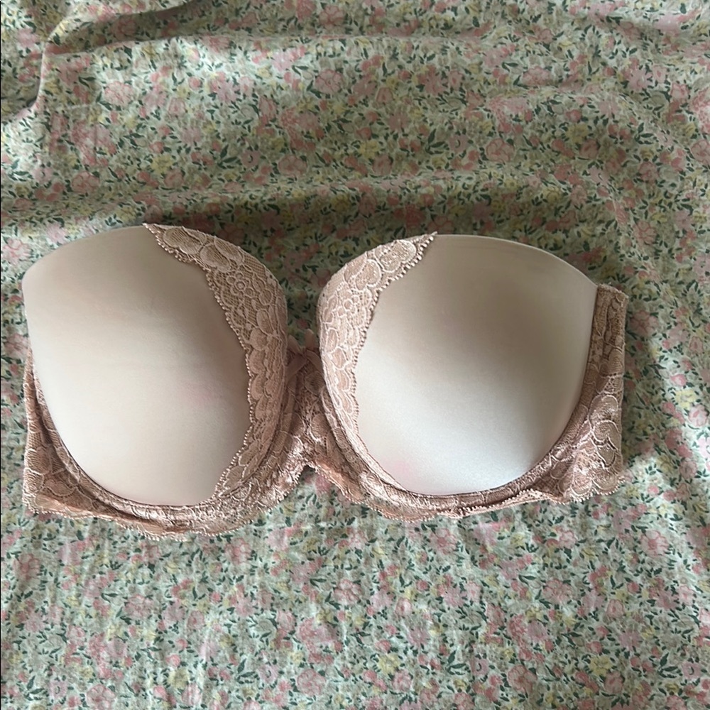 Victoria's Secret Nude Blush Lace Strapless Bra